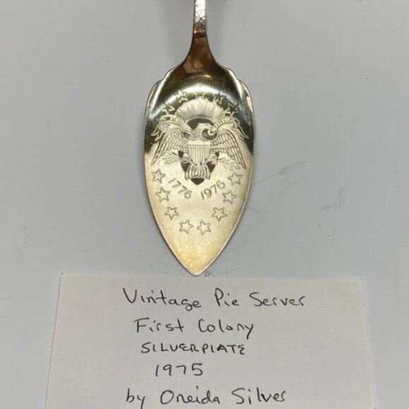 Vintage Pie Server First Colony 1776-1976 Oneida Ltd 1881 Rogers Silver-plate - Picture 2 of 10